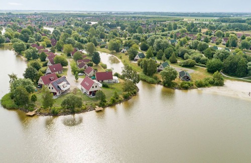 Municipality of Emmen House | Stunning private villa for 4 people with WIFI, pool, TV, terrace and parking