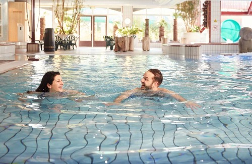 Municipality of Emmen House | Stunning private villa for 4 people with WIFI, pool, TV, terrace and parking