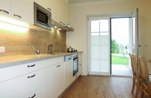 Weissenbach House | Stunning private villa for 8 guests with WIFI, TV, terrace, pets allowed and parking