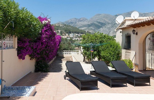 Orba Villa | Stunning private villa for 6 guests with private pool, WIFI, TV, terrace and parking