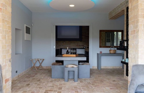 Mazzano Romano Villa | Stunning private villa for 6 people with hot tub, pool, WIFI, A/C, TV and parking