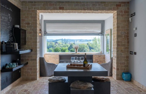 Mazzano Romano Villa | Stunning private villa for 6 people with hot tub, pool, WIFI, A/C, TV and parking