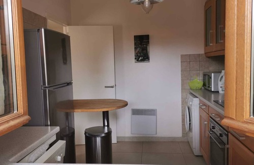 Poilhes House | Stunning private villa with extensive gardens backing onto canal du midi .AC