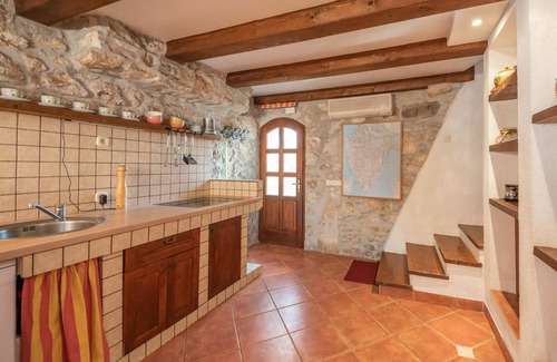 Zagore House | Stunning private villa with private pool, A/C, WIFI, TV, terrace, panoramic view and parking