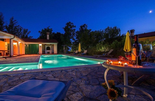 Stanisovi Villa | Stunning private villa for 10 people with A/C, WIFI, pool, TV, terrace and parking