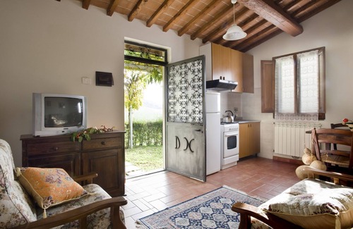 Cicogna House | Stunning private villa with pool, WIFI, patio, pets allowed, panoramic view and parking