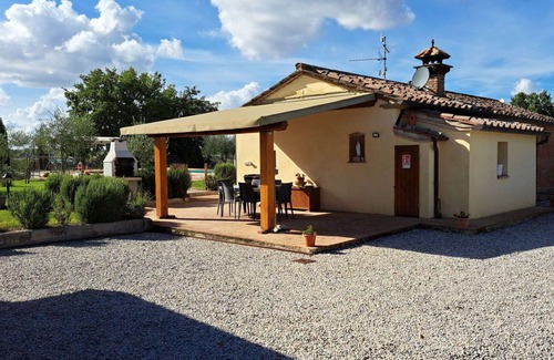 Cortona Old Town Villa | Stunning private villa with A/C, WIFI, private pool, TV, patio, pets allowed and panoramic view