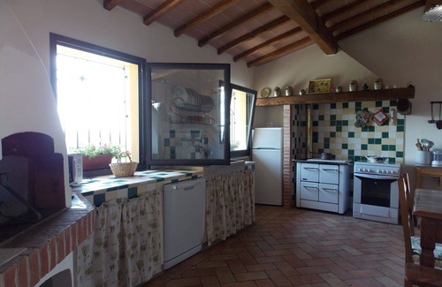 Rufina House | Stunning private villa for 6 guests with WIFI, private pool, TV, panoramic view and parking