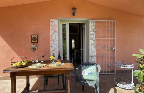 Costa dʼOneglia House | Stunning private villa for 4 people with WIFI, A/C, TV, patio, pets allowed and parking