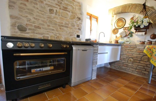 Ginestreto House | Stunning private villa for 8 guests with WIFI, TV, pets allowed, panoramic view and parking