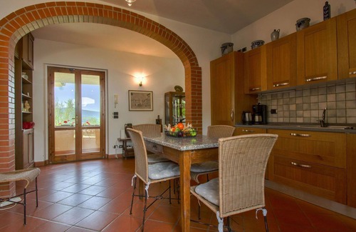 Scopeti House | Stunning private villa for 6 guests with WIFI, pool, TV, terrace, pets allowed and parking