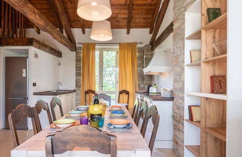 Ovada House | Stunning private villa with WIFI, private pool, A/C, hot tub, terrace, pets allowed and parking