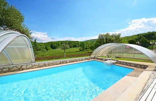 Krivi Put House | Stunning private villa with pool, WIFI, TV, terrace, pets allowed, panoramic view and parking