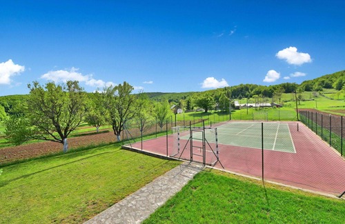 Krivi Put House | Stunning private villa with pool, WIFI, TV, terrace, pets allowed, panoramic view and parking