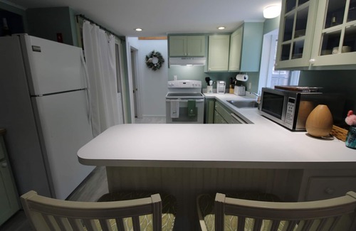 West Dennis House | Stunning Private Yard, Close to Town (2305)