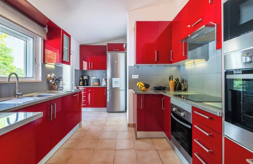 Sao Bras de Alportel Villa | Stunning villa, ideal for families or groups seeking comfort and privacy