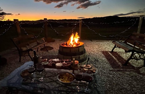 Maroon Other | Stunning Queenslander on shire horse farm