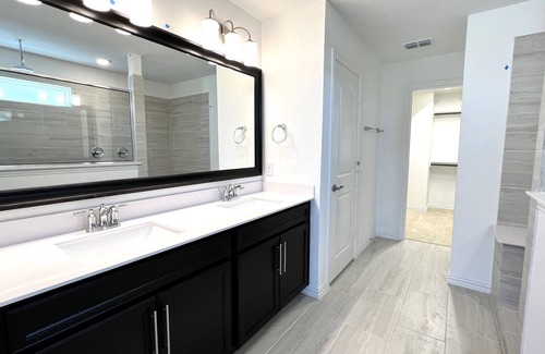 Garland House | Stunning quiet retreat close to Lake Ray Hubbard-Dallas Metro