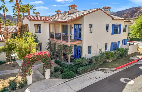 La Quinta Condo | Stunning Remodeled Luxurious Villa near Clubhouse - Pet Friendly! - Ground Floor (C44-2)