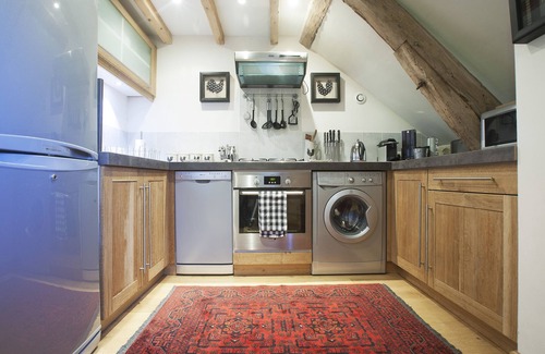 Cazillac House | Stunning Renovated 1 bedroom Barn in the grounds of an ancient Mill , 90sq.m