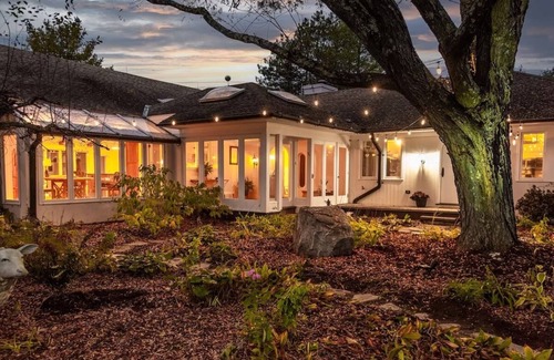 Morris House | Stunning renovated horse farm with pool, hot tub, and 6 bedrooms.