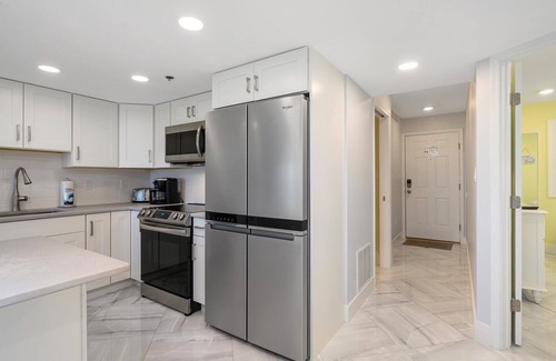 North Ocean City House | ⭐️STUNNING RENOVATED PLAZA 112 OCEAN FRONT INDOOR POOL⭐️