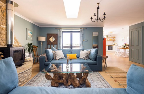 Frome House | Stunning Renovation edge of Frome + country views