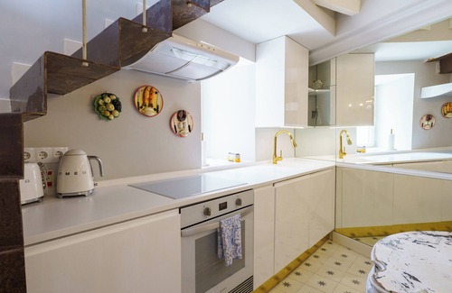 Santo Estevao Apartment | Stunning river view Portuguese Soul Large Terrace in Alfama, sleeps 19