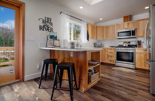 Brightwood House | Stunning Riverfront Getaway, *Pet Friendly*, Barrel Sauna, Huge Deck, Game Room, Fire-Pit, Pool