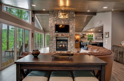 Franklin House | Stunning Riverfront Home in the Smokey Mountains of Franklin, NC