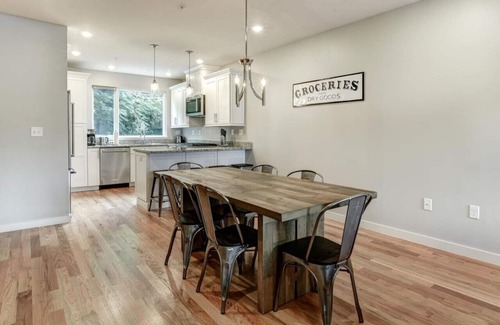 Asheville Apartment | Stunning Rooftop Terrace Townhome Private Elevator