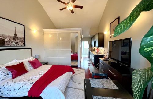 The Beaches House | Stunning Rooms in Townhouse across the Beach