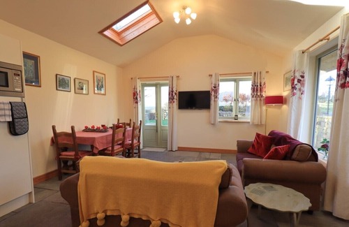 Carnforth House | Stunning rural cottage. Home from home. Dogs welcome.
