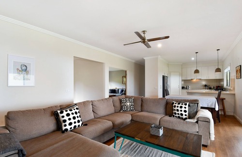 Barwite House | Stunning Rural Home - Snow, Mountains & Mansfield
