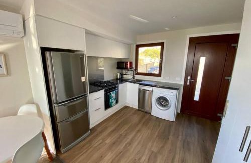 Redcliffs Villa | Stunning sea, city & mountain views, 2 bedroom home, free parking, in brand new condition