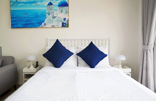 Bab Al Bahr Apartment | Stunning Sea View Apt. with Balcony - RAK