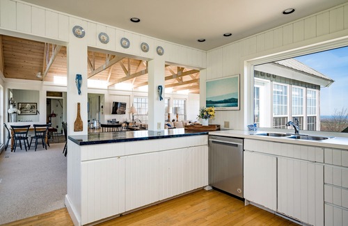 Clearview House | Stunning Secluded Family Cottage With Hiking Trail Access on Property