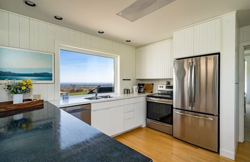 Clearview House | Stunning Secluded Family Cottage With Hiking Trail Access on Property