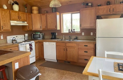 Indian Mountain Cabin | Stunning Secluded Mtn Getaway, Picturesque Views