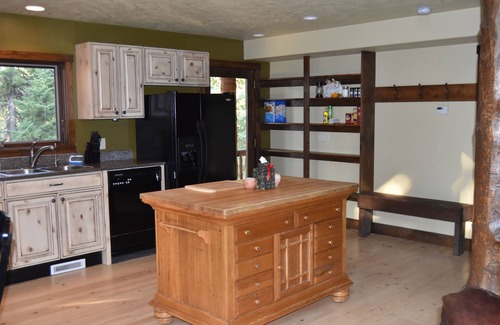 Mount Pleasant Cabin | Stunning, Serene Cabin Retreat Nestled in the Mountains of Mount Pleasant, UT