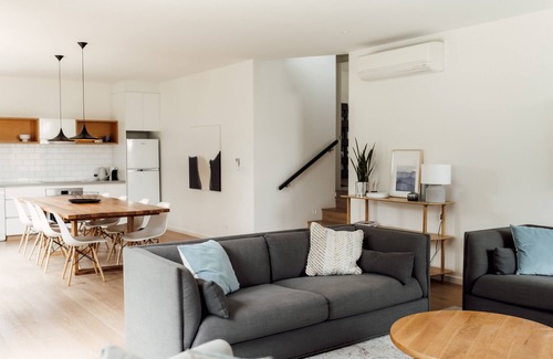 Silverleaves House | Stunning Silverleaves Beach House - 150m to beach