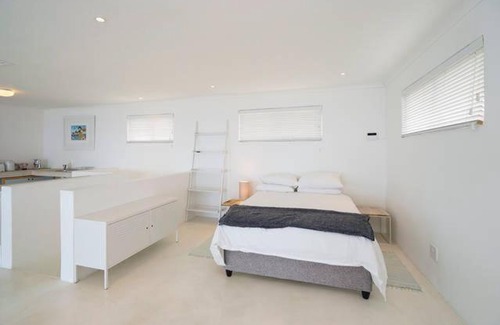 Simon's Town Apartment | Stunning Simonstown Apartment