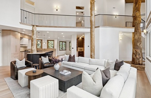 The Timbers House | Stunning Ski-In Ski-Out Luxury Lodge. Hot Tub, Theater, Game Room, Sleeps 12 in Secluded Pines