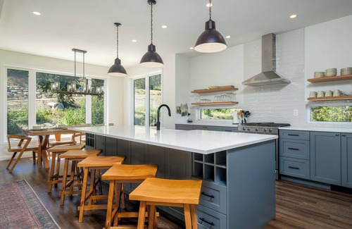 Rossland House | Stunning Ski In, Ski Out at Red Resort