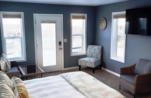 Baker City House | Stunning Skyline Suite! 50% off Quail Ridge Golfnn