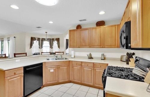 Tuscan Ridge House | Stunning South Facing Pool & Spa home near Disney