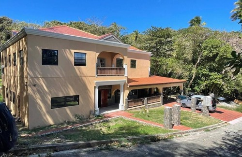 Friendship Bay Villa | Stunning Spain-inspired 4-bedroom villa with Private Pool in peaceful Grenadines