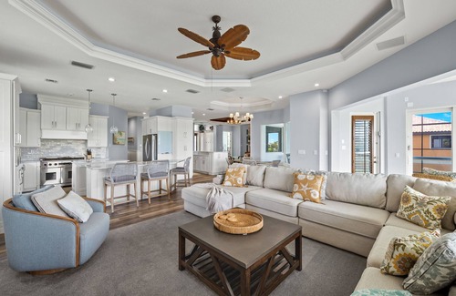 Beachview Country Club Estates House | STUNNING! SPECIAL HALF OFF MAY AND JUNE!