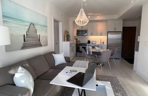 Innisfil Apartment | Stunning Stayz At Friday Harbour