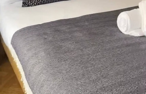 Bath City Centre Apartment | Stunning Studio Flat w/Picturesque View - Bath!